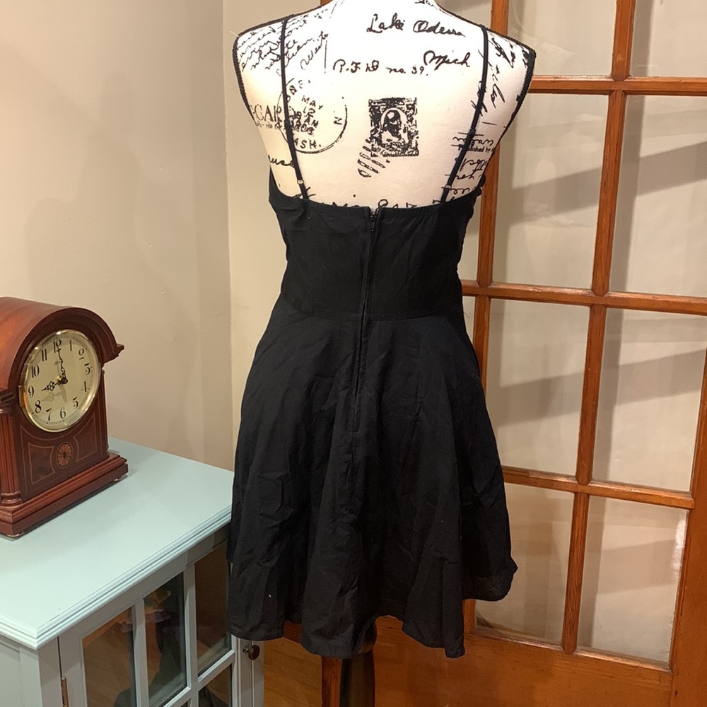 NWT Francesca's Black Mini V-Neck Flare Spaghetti Strap Dress , Size M - Picture 2 of 9
